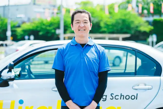 インストラクター