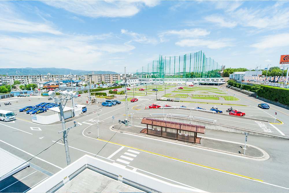 広い教習コース